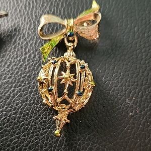 Gold and Green Bow Brooch